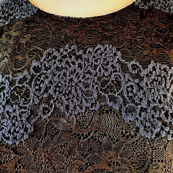 Loft Black And Dark Blue Lace Sleeveless Shell Tank Top L Large - Picture 3 of 4